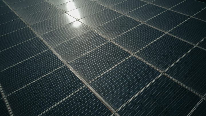 Hoe Zonnepanelen Bijdragen aan een Duurzame Toekomst